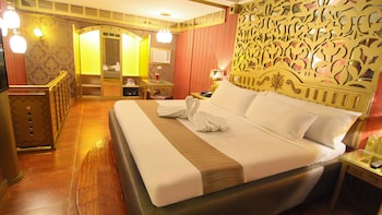 room-image