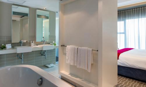 room-image