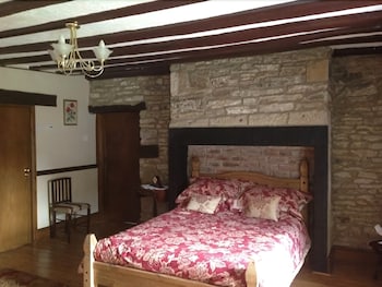 room-image