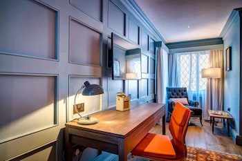 room-image
