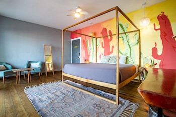room-image