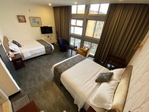 room-image