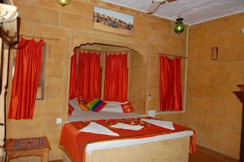 room-image