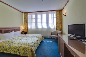 room-image
