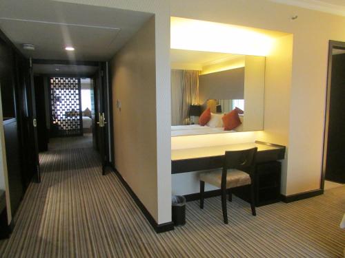 room-image