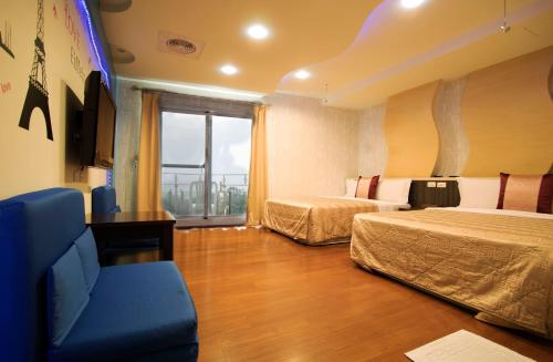 room-image