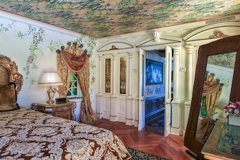 room-image