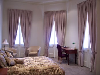 room-image