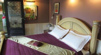 room-image