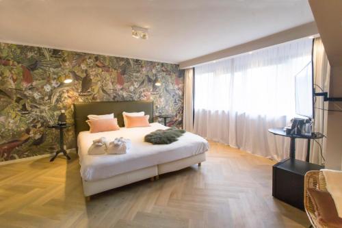 room-image