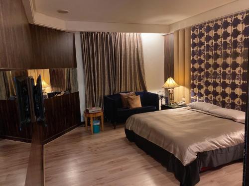 room-image