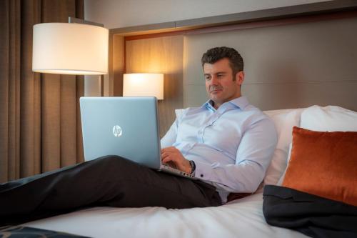room-image