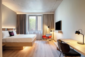 room-image