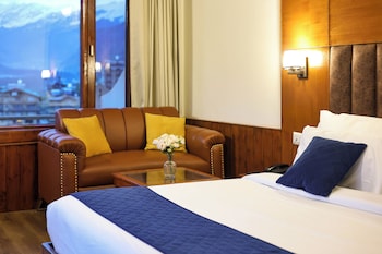 room-image
