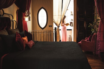 room-image