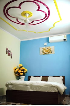 room-image