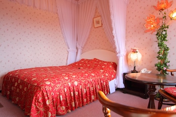 room-image