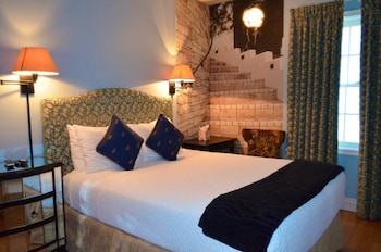 room-image