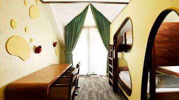 room-image