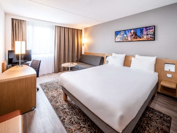 room-image