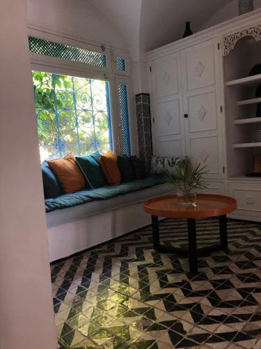 room-image