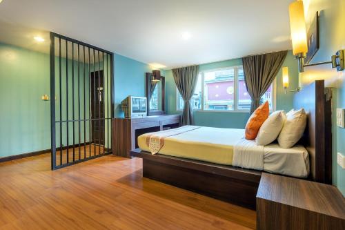 room-image