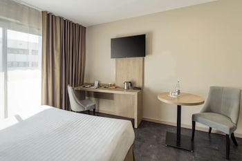 room-image