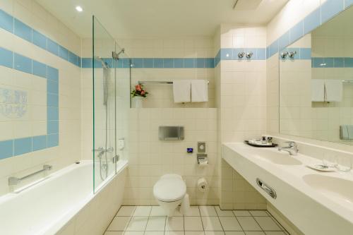 room-image