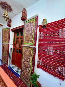 room-image