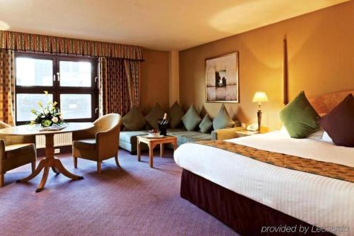 room-image