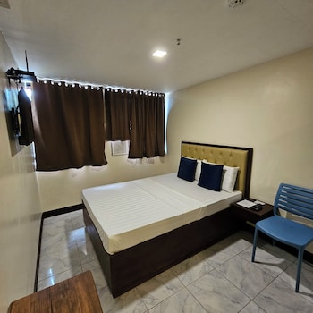 room-image