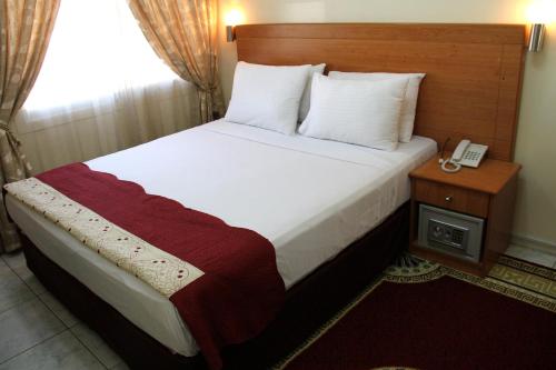 room-image