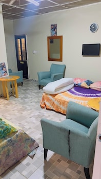room-image