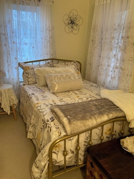 room-image
