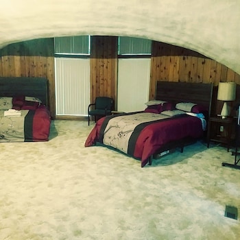 room-image