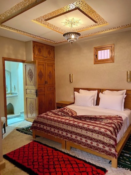 room-image