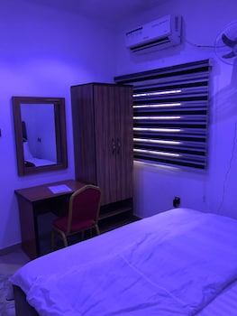 room-image