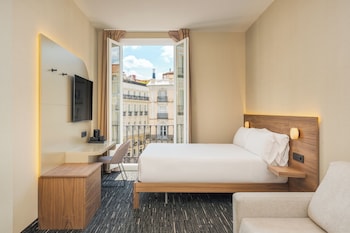 room-image
