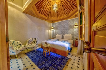 room-image