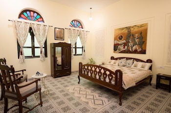 room-image