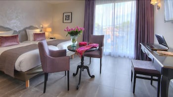 room-image