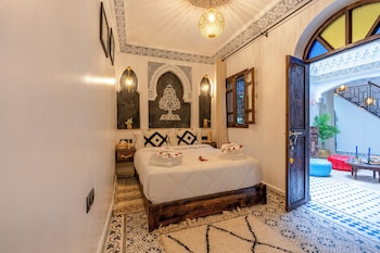 room-image