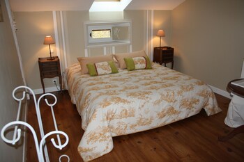 room-image