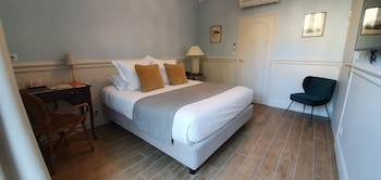 room-image