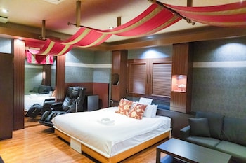 room-image