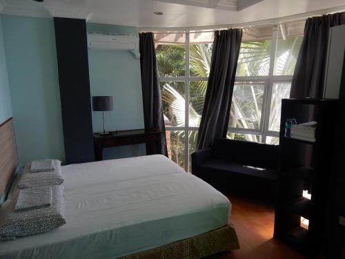 room-image