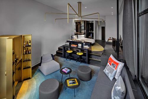 room-image