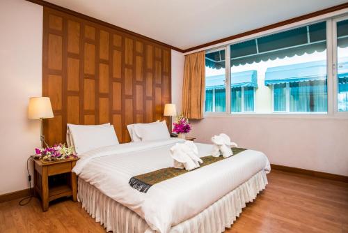 room-image