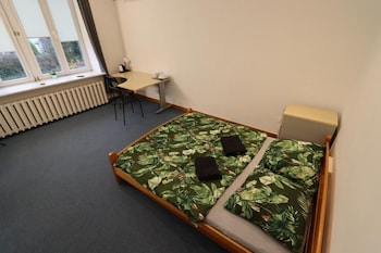 room-image