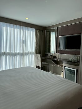 room-image